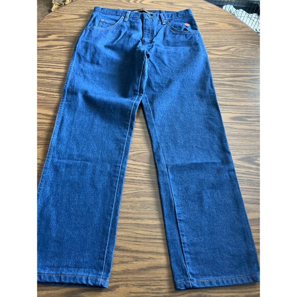 Wrangler Fire Resistant zip front denim jeans size 32x30 NWOT - Picture 1 of 8